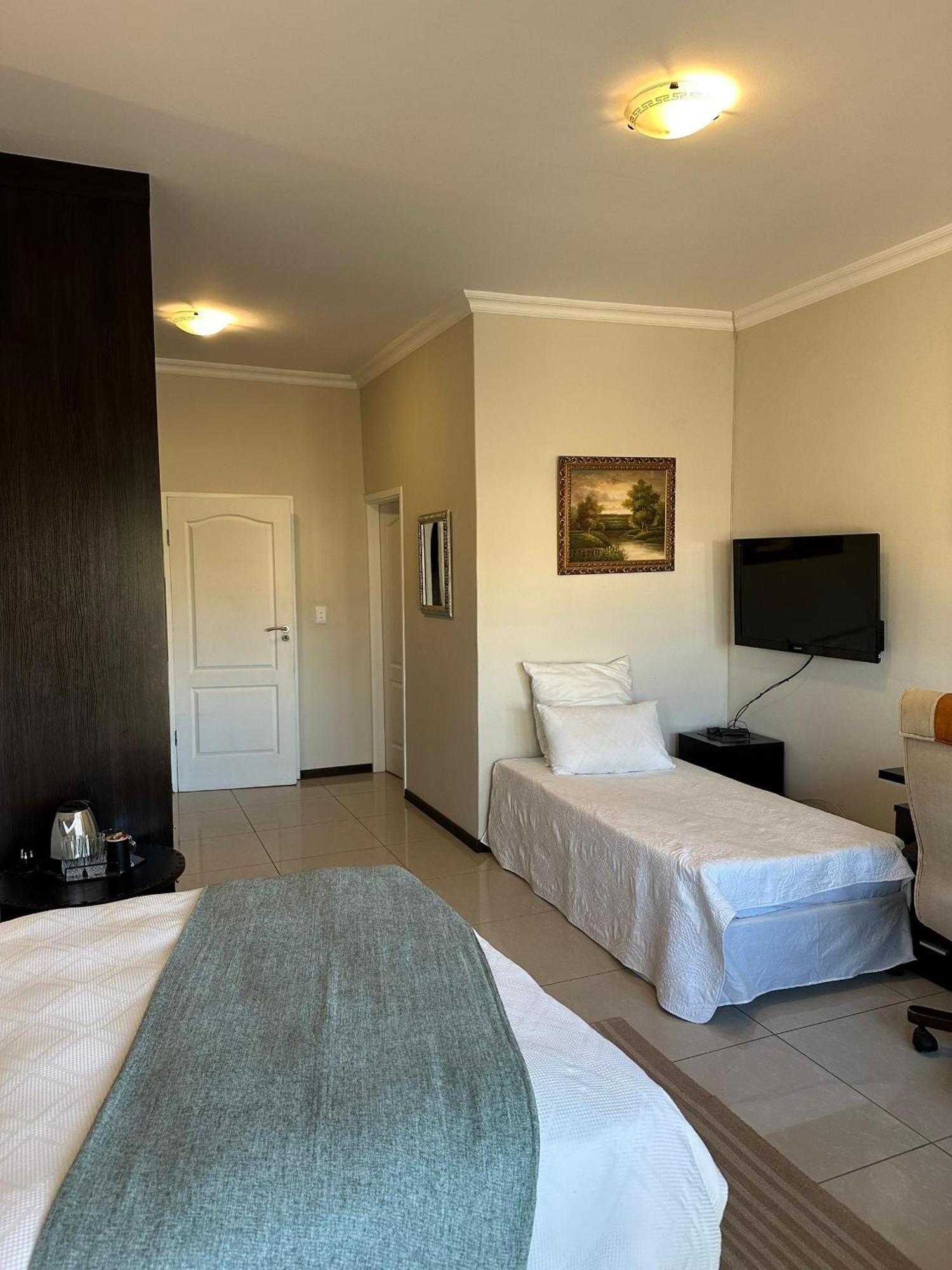 Cora'S Boutique Bed & Breakfast ซวาคอปมุนด์ ภายนอก รูปภาพ
