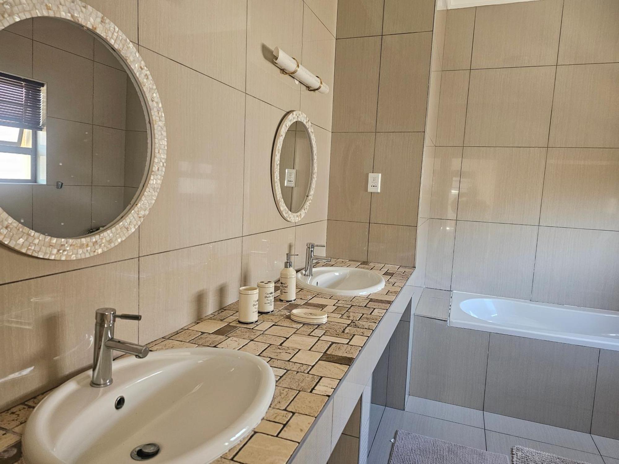 Cora'S Boutique Bed & Breakfast ซวาคอปมุนด์ ภายนอก รูปภาพ