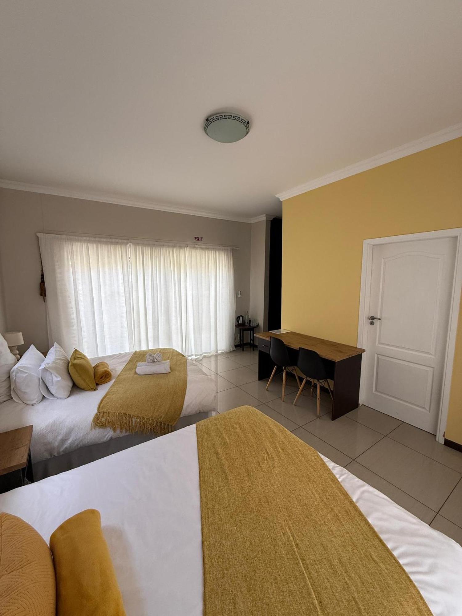 Cora'S Boutique Bed & Breakfast ซวาคอปมุนด์ ภายนอก รูปภาพ