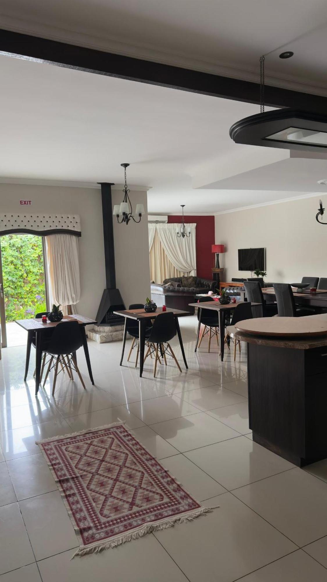 Cora'S Boutique Bed & Breakfast ซวาคอปมุนด์ ภายนอก รูปภาพ